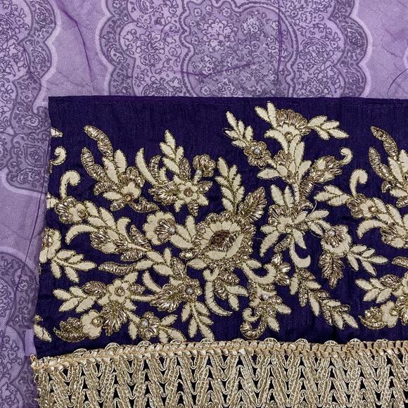New Dark purple golden beige shaded net saree. - Picture 6 of 14